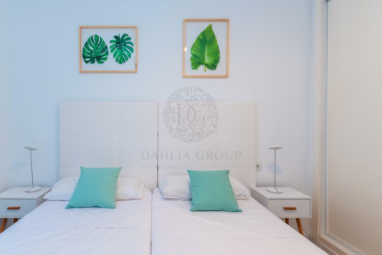 El Faro Beach Apartment By Dahlia Group Estepona Bagian luar foto