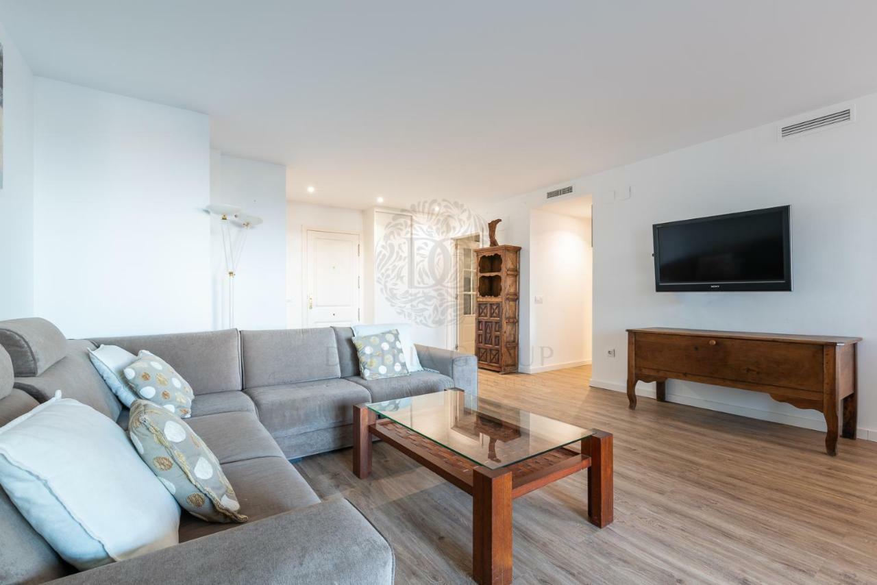 El Faro Beach Apartment By Dahlia Group Estepona Bagian luar foto