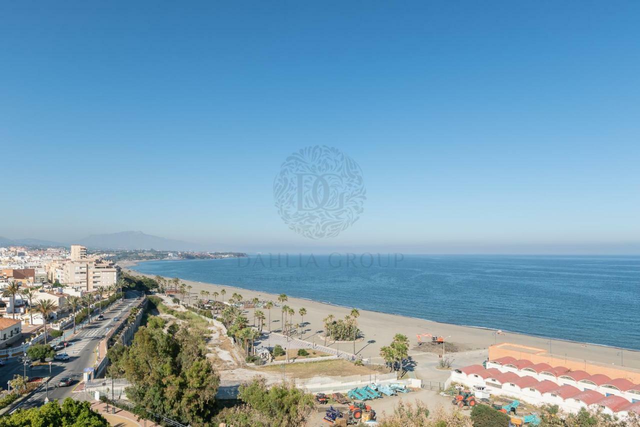 El Faro Beach Apartment By Dahlia Group Estepona Bagian luar foto